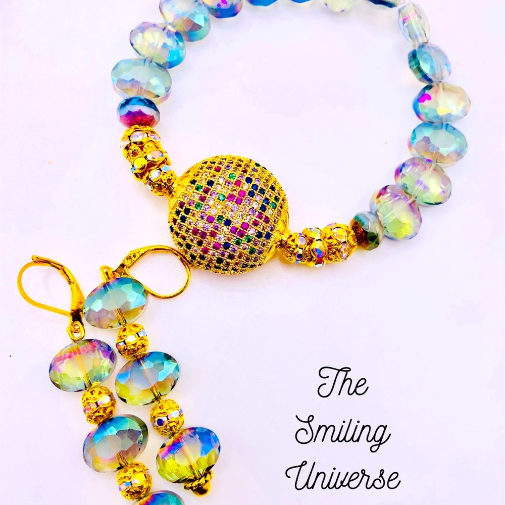 Crystal bracelet and earrings set.